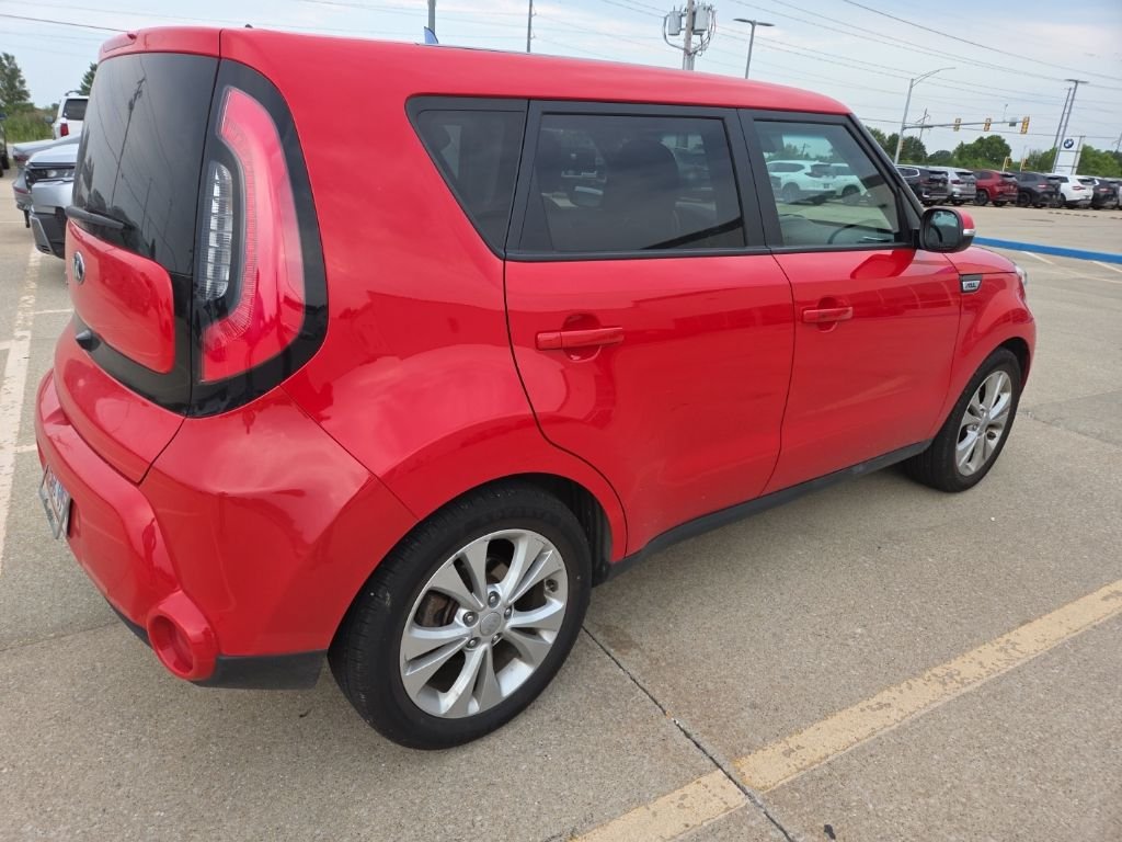 Used 2016 Inferno Red Kia Exclaim image 20