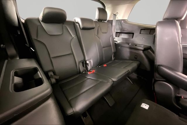 Used 2025 Black Kia S image 22