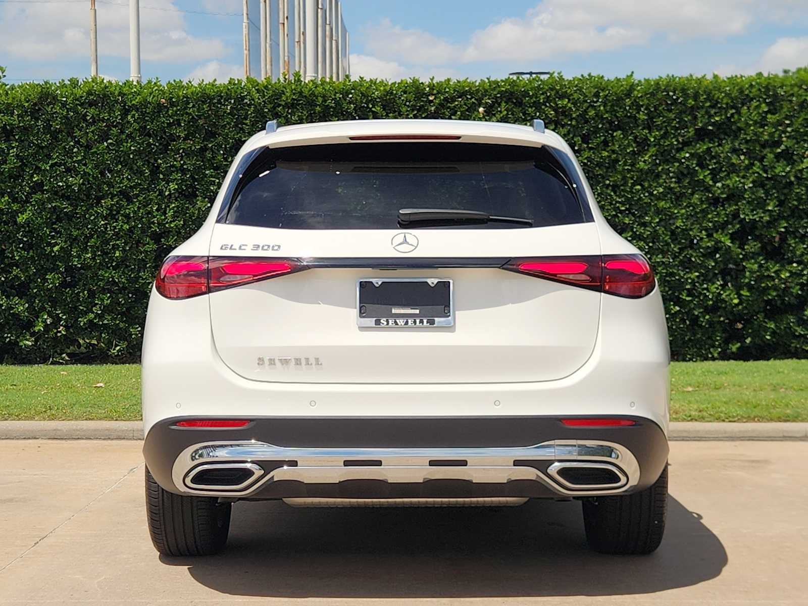 Certified Used 2026 Polar White Mercedes-Benz GLC 300 image 7