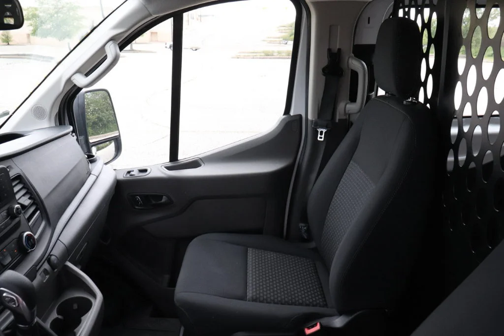 Used 2025 Oxford White Ford Base image 14
