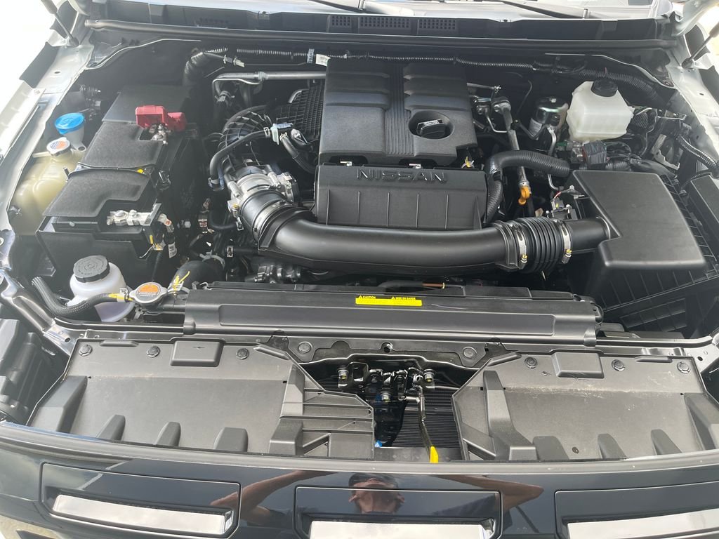 New 2026 Glacier White Nissan Crew Cab SV image 24