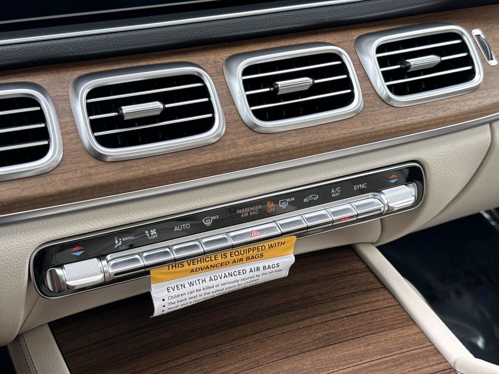 New 2026 Polar White Mercedes-Benz 350 4MATIC® SUV image 29