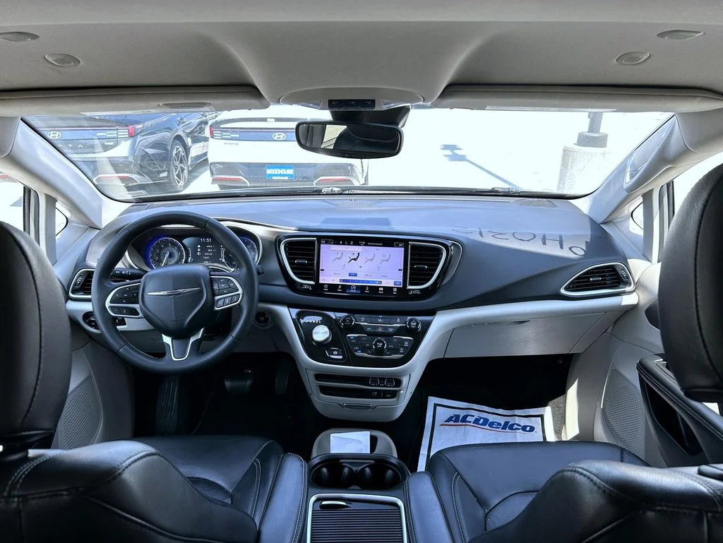 2022 Chrysler Pacifica Touring L - Photo 13