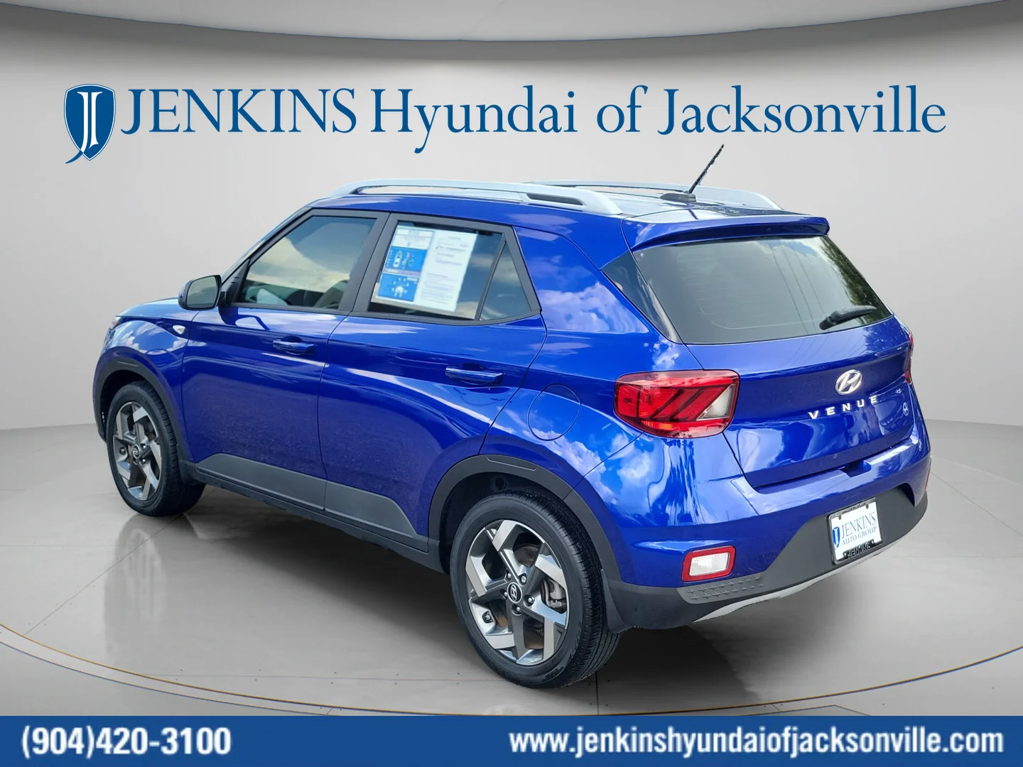 Used 2024 Intense Blue Hyundai SEL image 5