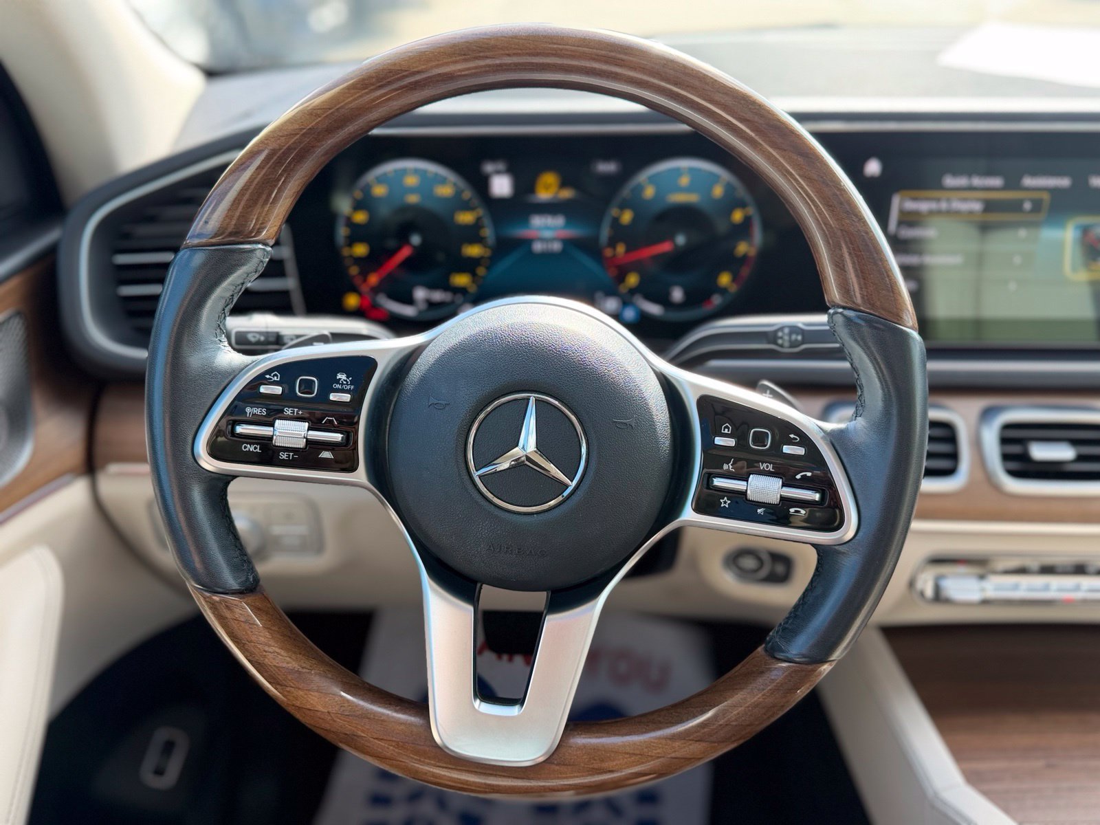 Used 2022 MANUFAKTUR Diamond White Bright Mercedes-Benz GLE 350 image 12