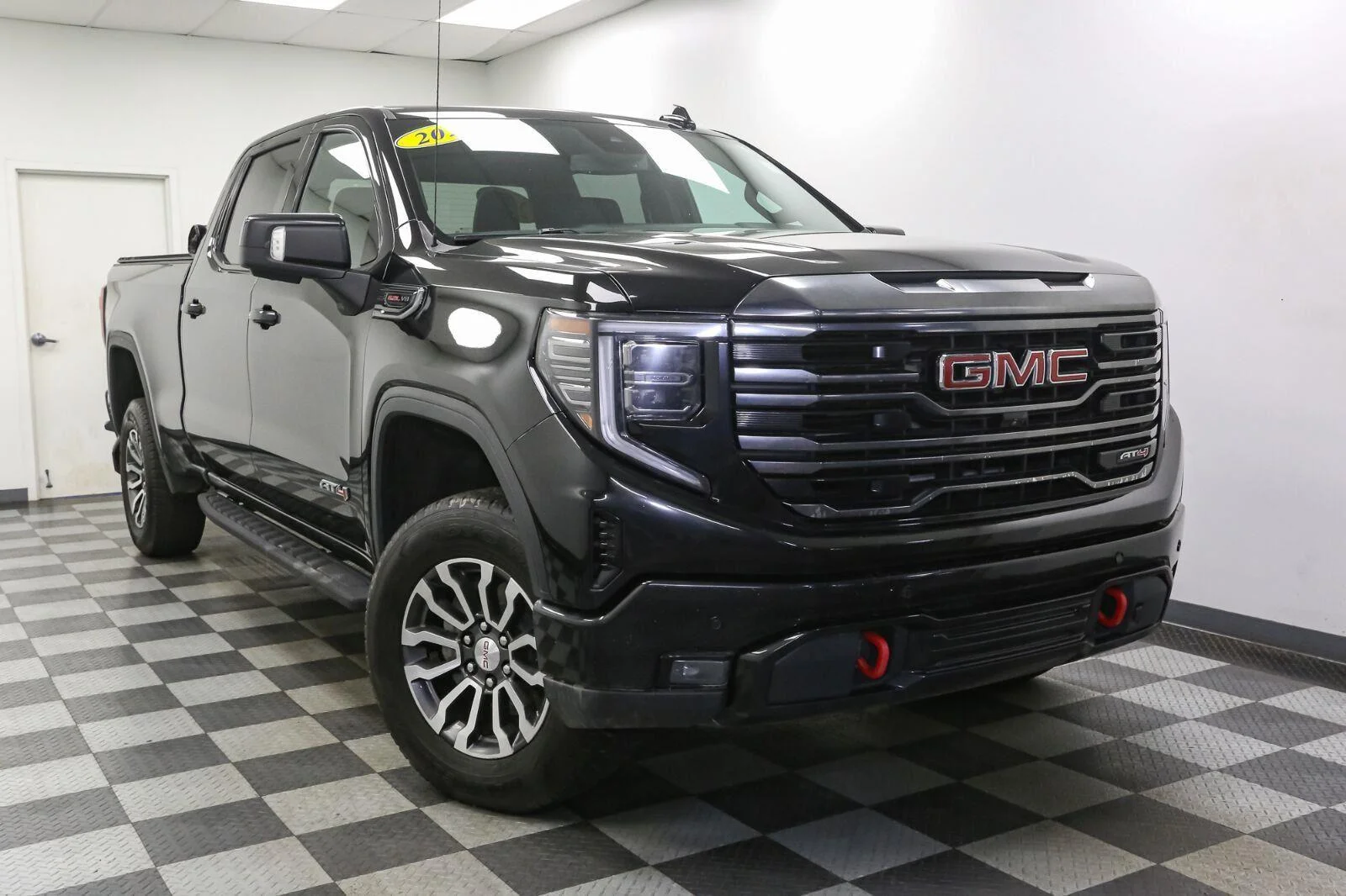 Used 2023 Onyx Black GMC AT4 image 2