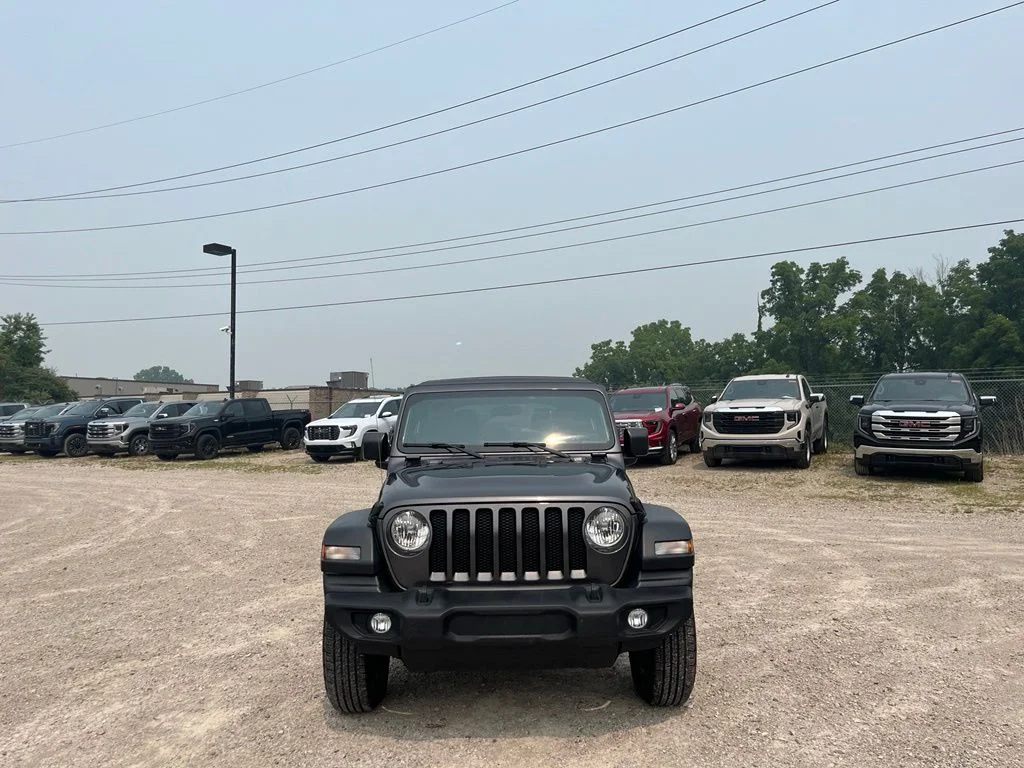 Used 2023 Granite Jeep Sport S image 3