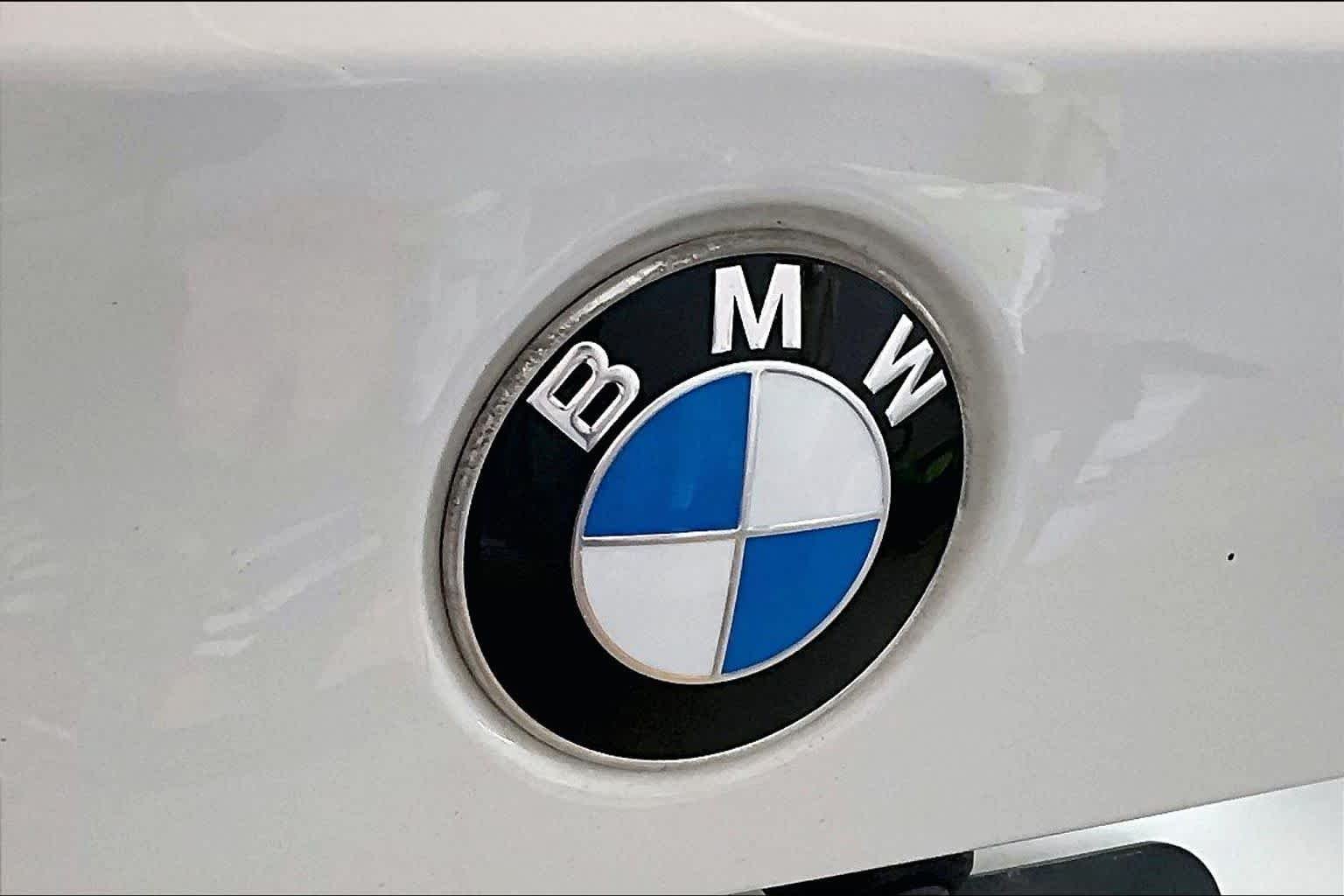 Used 2019 Alpine White BMW xDrive40i image 31
