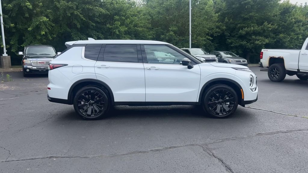 New 2026 WHT DIAMOND Mitsubishi LE image 8