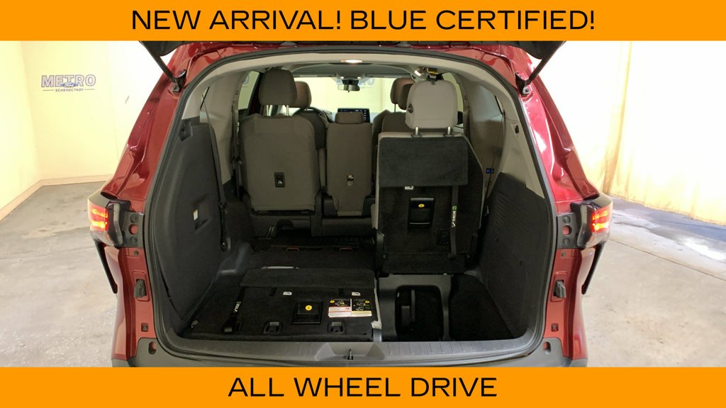 Certified Used 2021 Pearl Toyota LE image 19