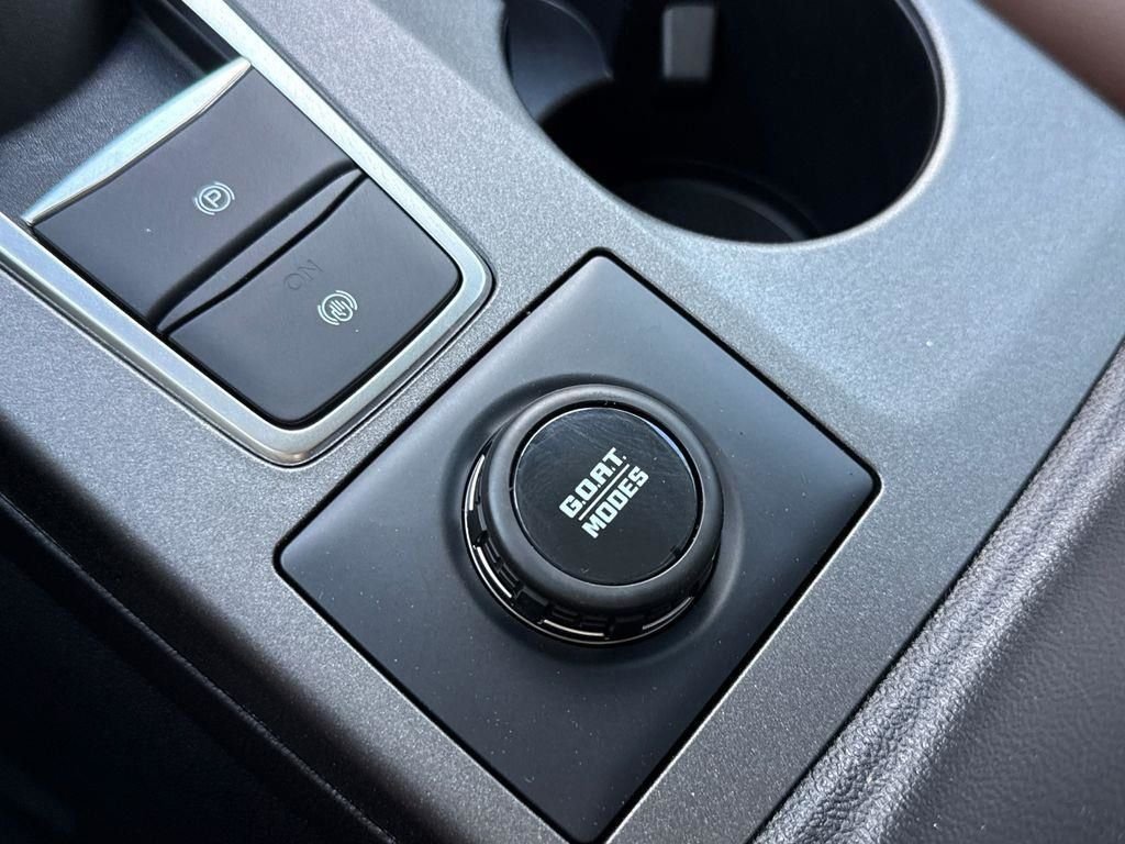 New 2025 Velocity Blue Metallic Ford Outer Banks® image 31