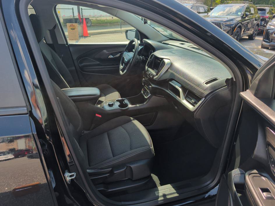 Used 2024 Ebony Twilight Metallic GMC SLE image 12