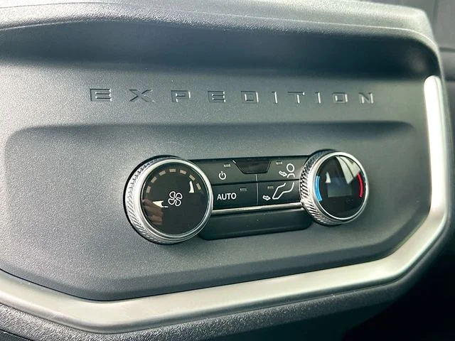 New 2026 Oxford White Ford Active image 20