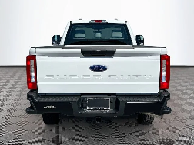 New 2026 Oxford White Ford XL image 5