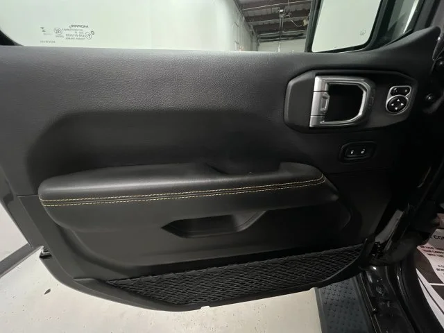 2025 Jeep Wrangler 4-Door Sahara - Photo 22