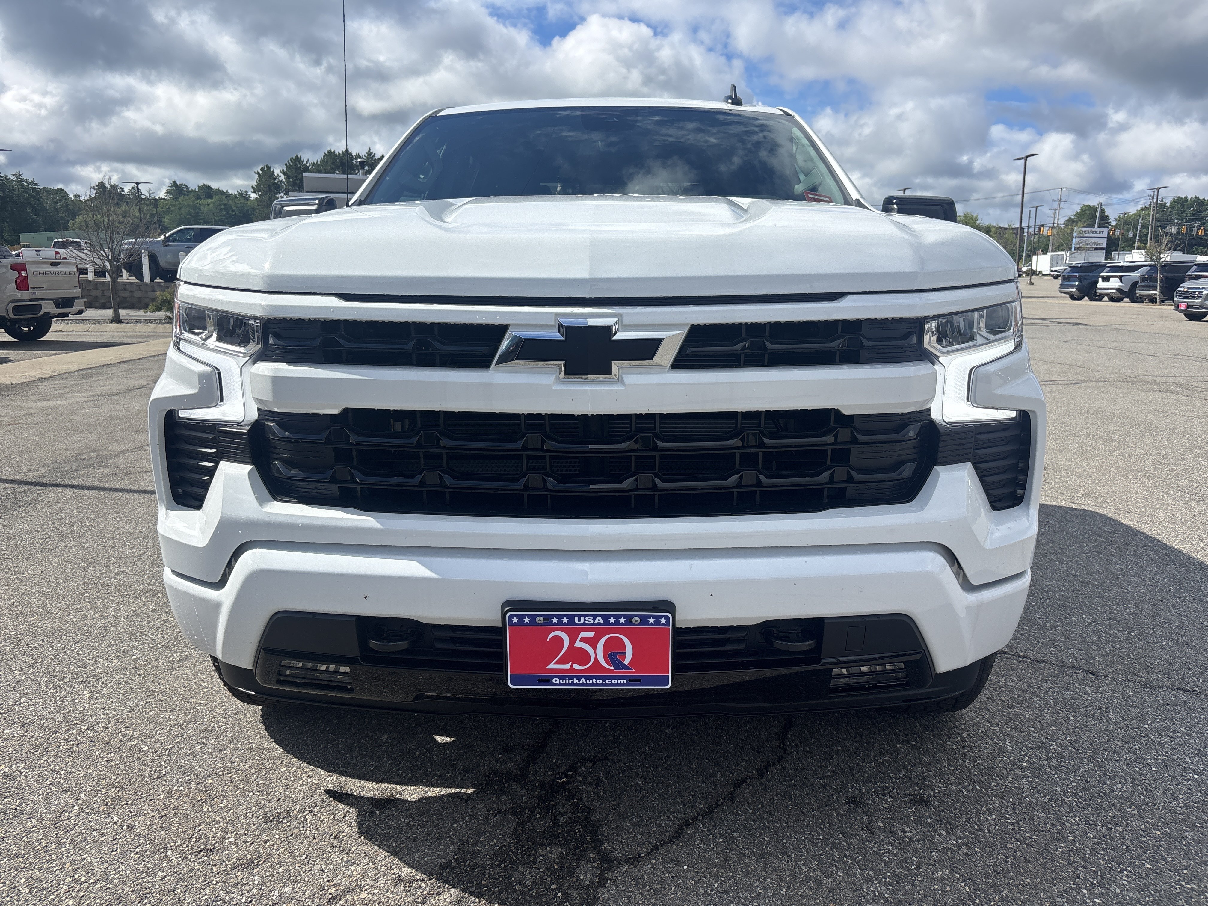 New 2026 Summit White Chevrolet RST image 5