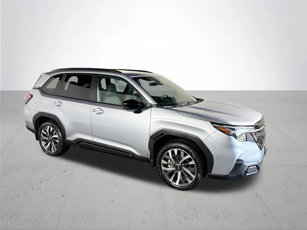 New 2026 ICE SILVER METALLIC Subaru Touring image 4