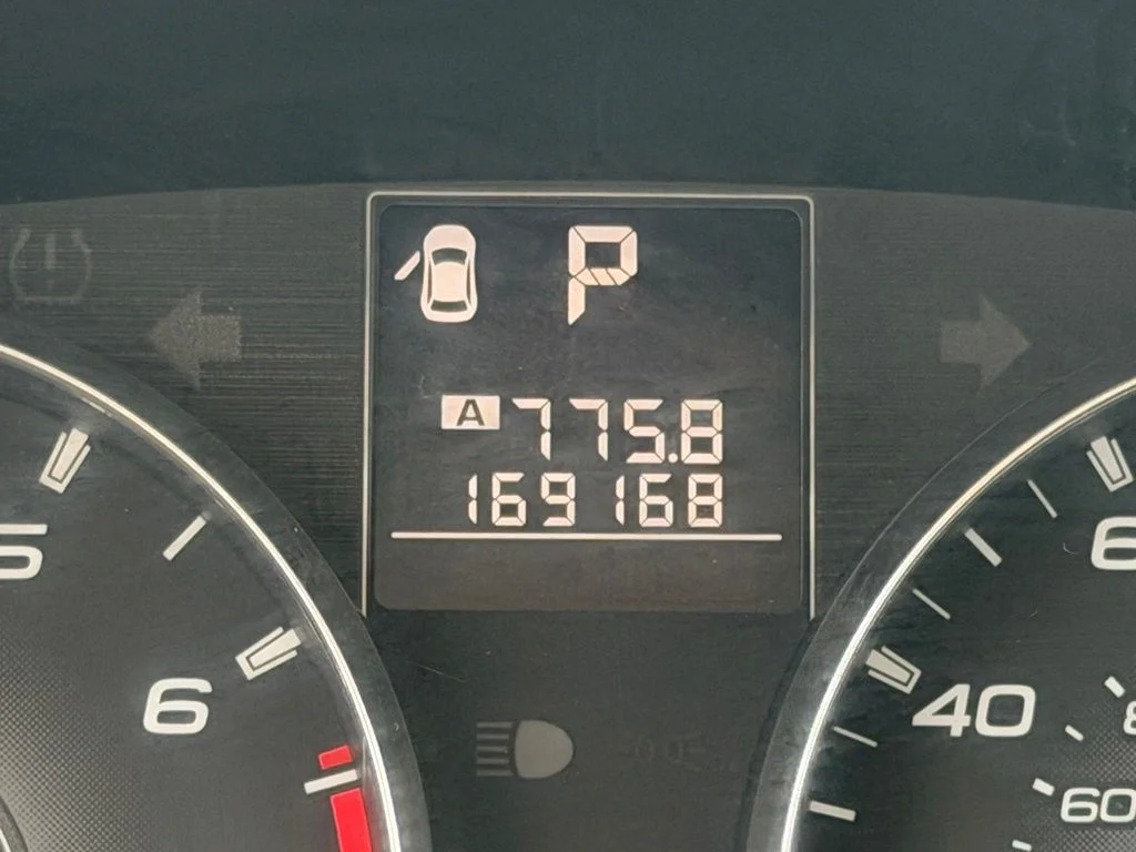 Used 2012 Silver Subaru 2.5i image 22