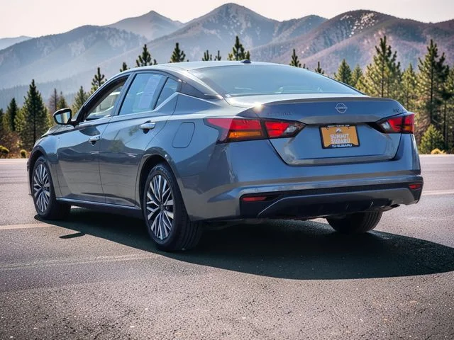 Used 2023 Gray Nissan 2.5 SV image 5