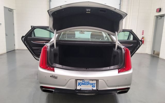 Used 2019 Silver Cadillac Luxury image 13