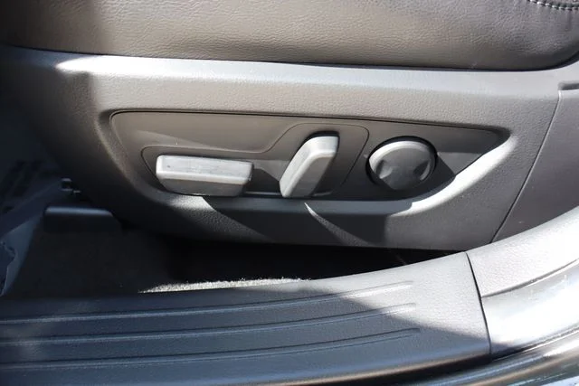 Used 2025 Machine Gray Mazda Premium image 13