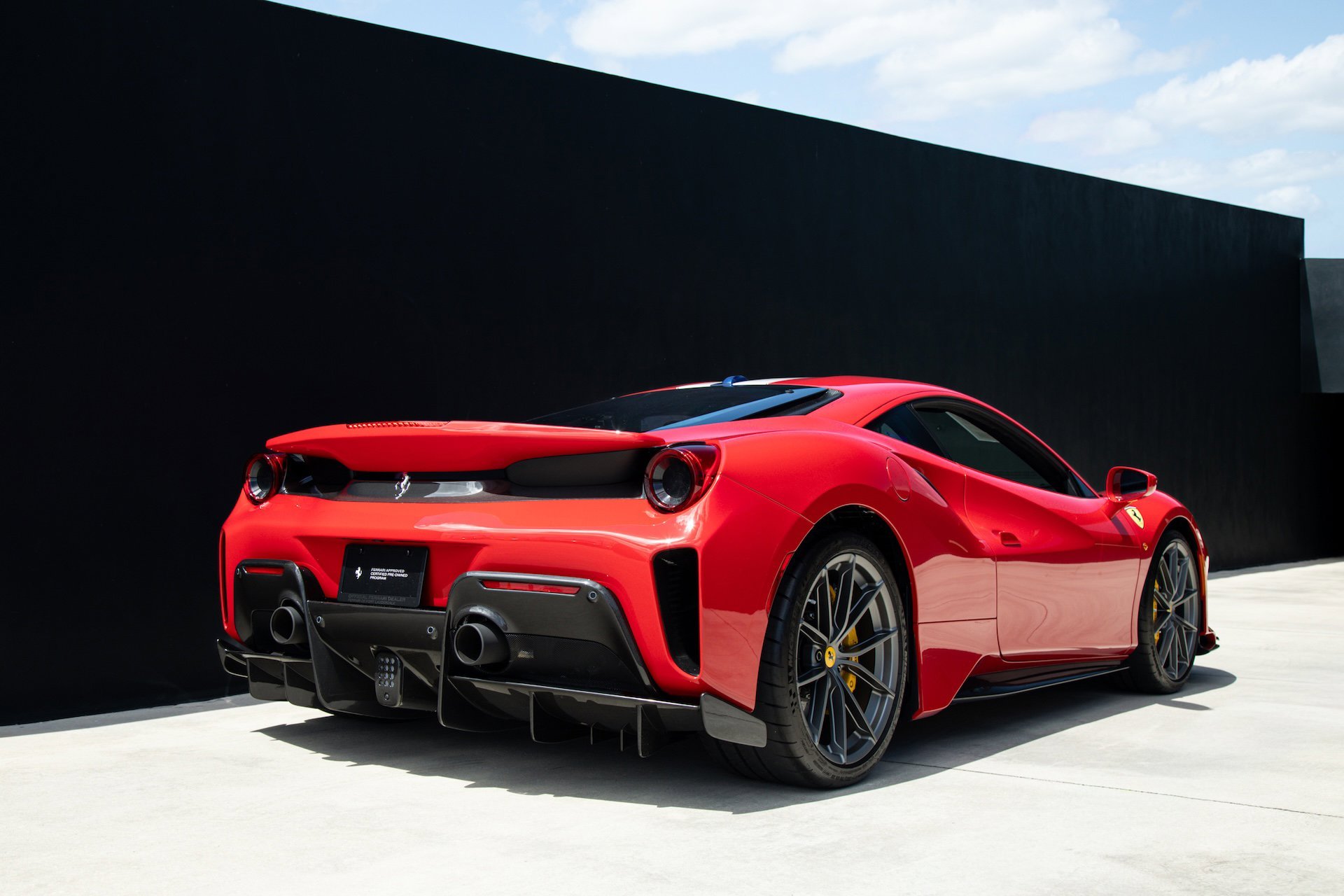 Certified Used 2020 Red Ferrari  image 9