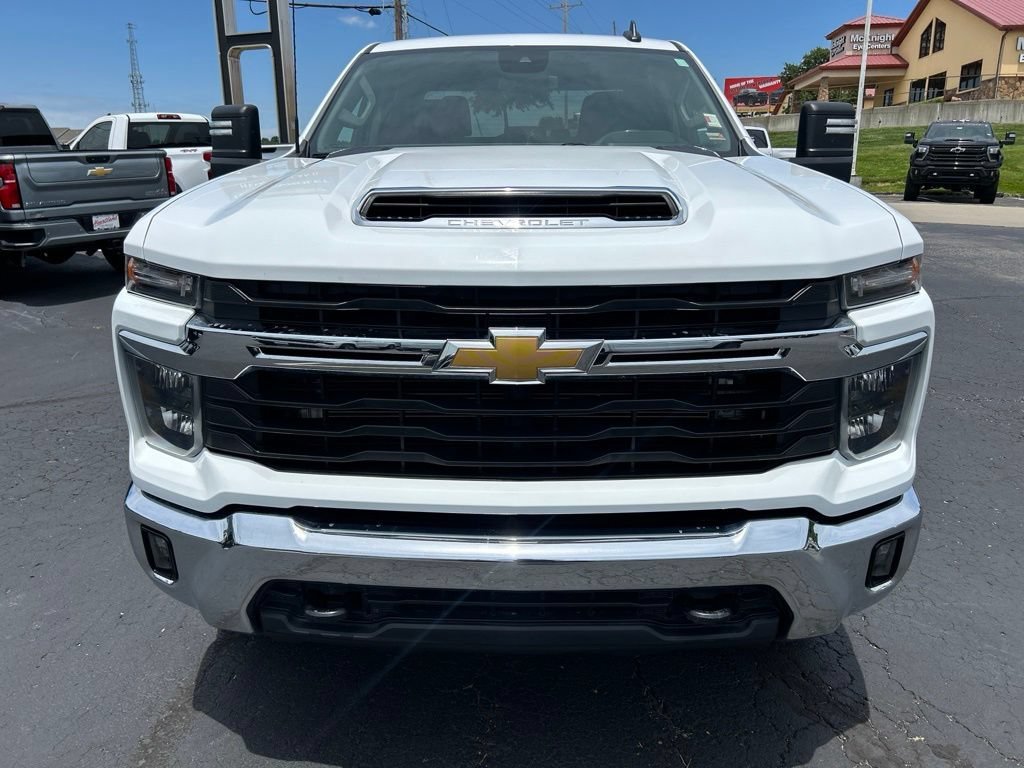Used 2024 Chevrolet Silverado 2500HD LT with VIN 1GC1YNEY6RF250135 for sale in Kansas City