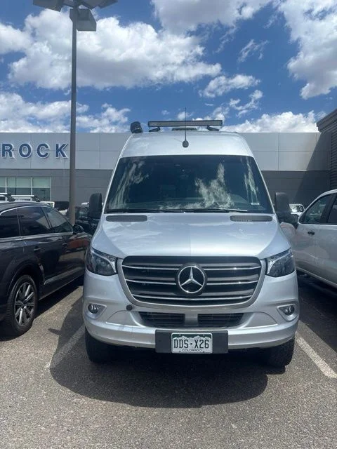 Used 2022  Mercedes-Benz Cargo 144 WB image 2
