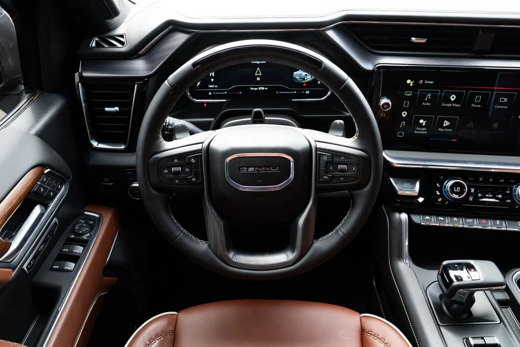 Used 2025 Black GMC Denali Ultimate image 11