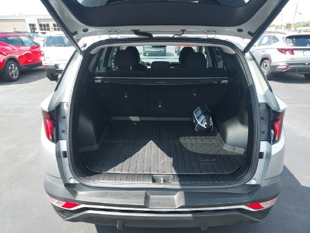 Used 2024 Silver Hyundai SEL image 9