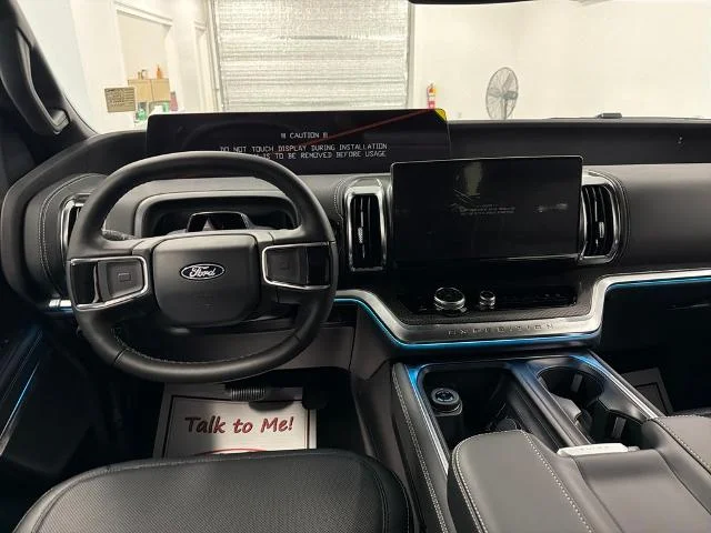 New 2027 Glacier Gray Metallic Tri-Coat Ford MAX Platinum image 36
