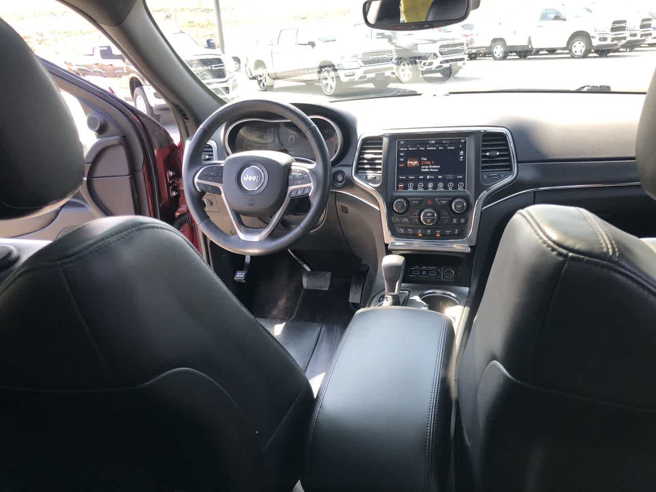 Used 2018 Velvet Red Pearlcoat Jeep Limited image 17