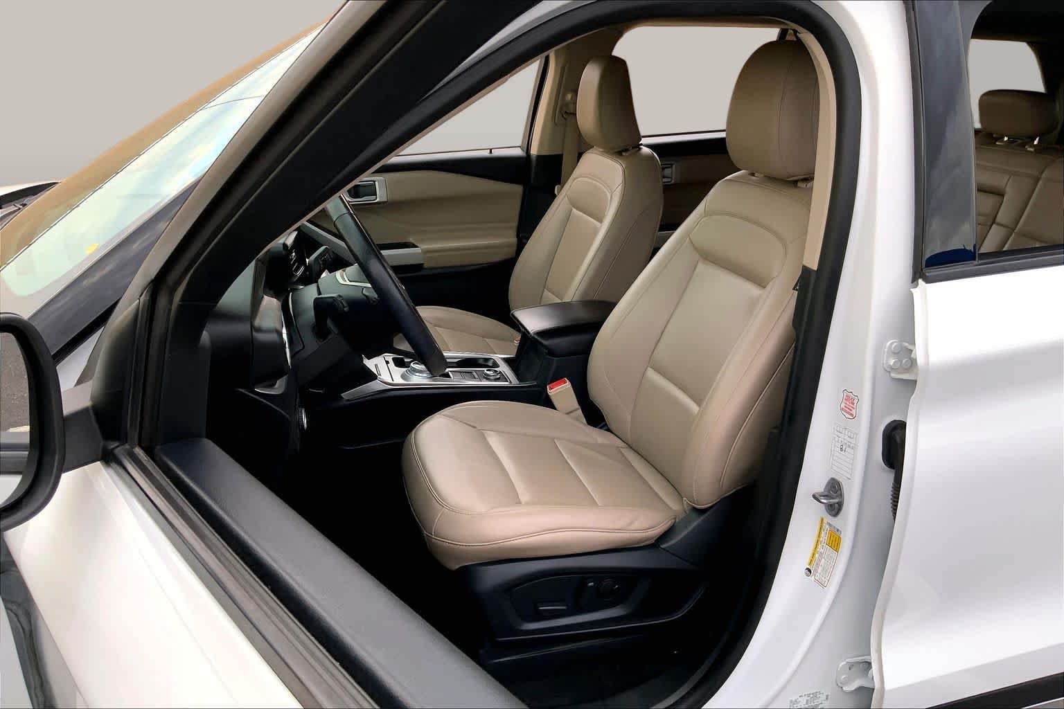 Certified Used 2024 Oxford White Ford XLT image 7