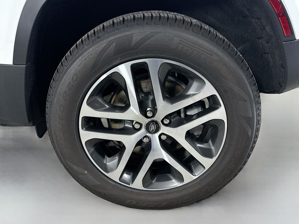 Certified Used 2025 Gray Land Rover S image 33