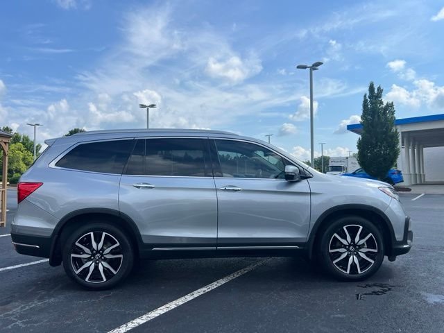 Certified Used 2019 Lunar Silver Metallic Honda Elite image 5