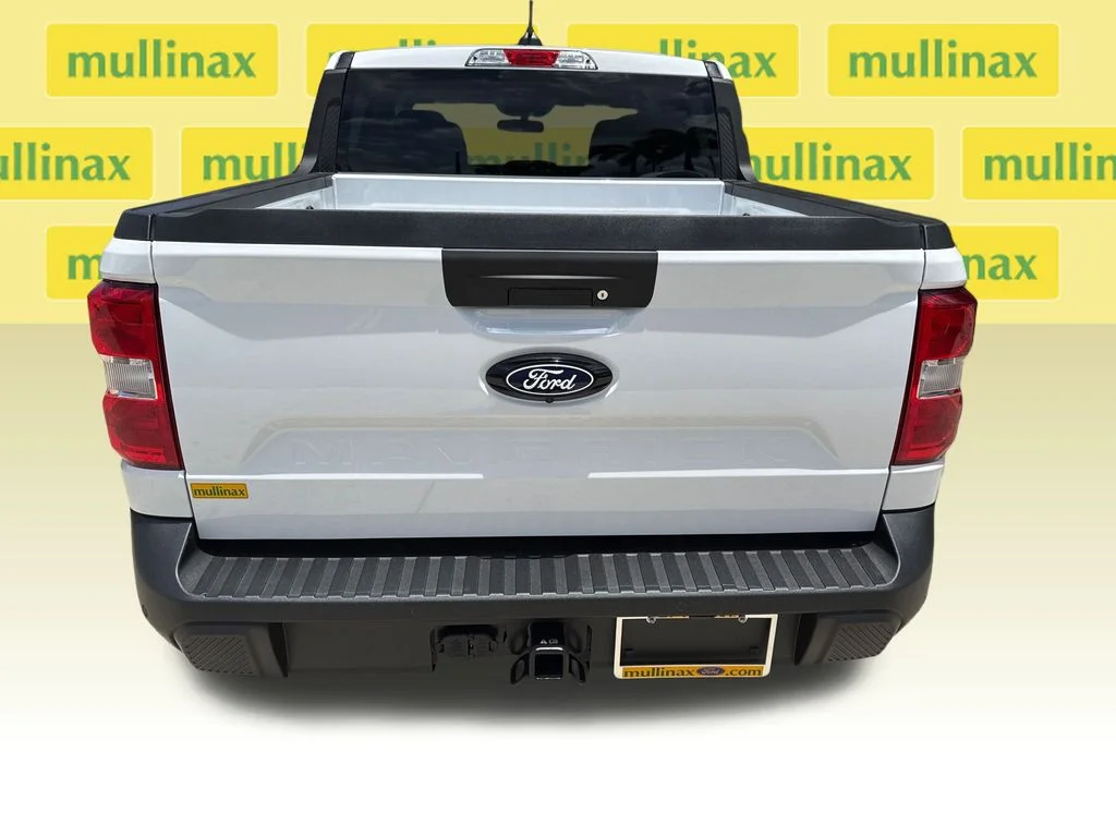 New 2025 White Ford XLT image 12