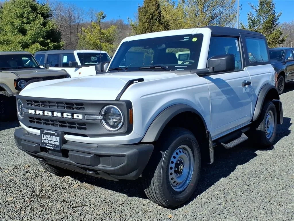 New 2025 Oxford White Ford Base image 3