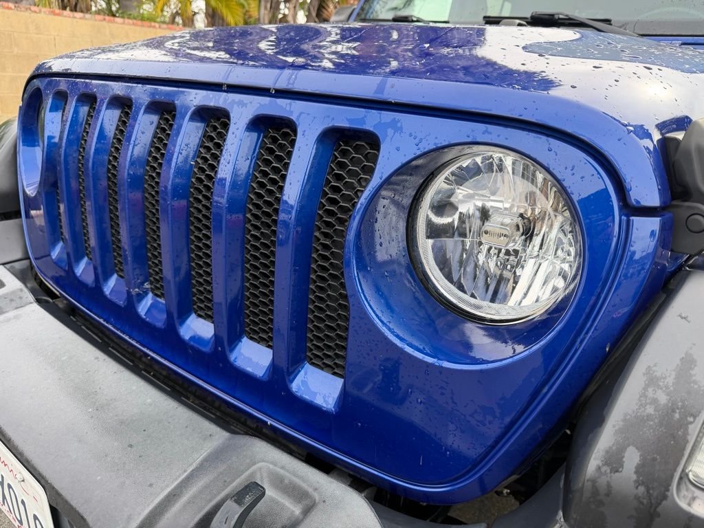 Used 2020 Blue Jeep Unlimited Sport S image 4