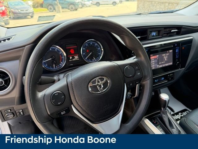Used 2018 Silver Toyota LE image 19