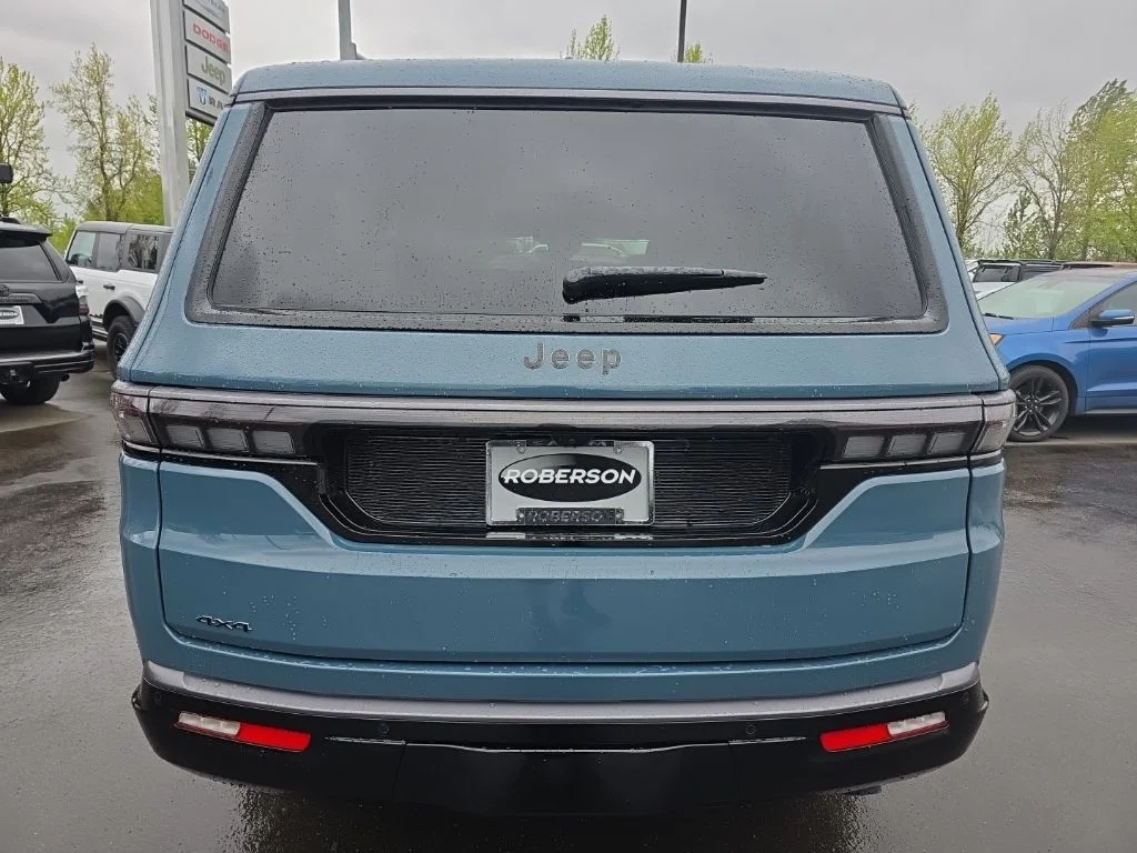 New 2026 Steel Blue Exterior Paint Jeep Limited Altitude image 4