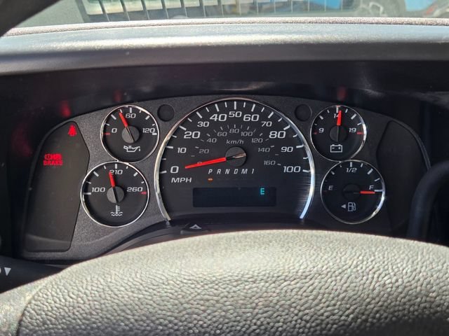 2025 Chevrolet Express Passenger LT - Photo 19