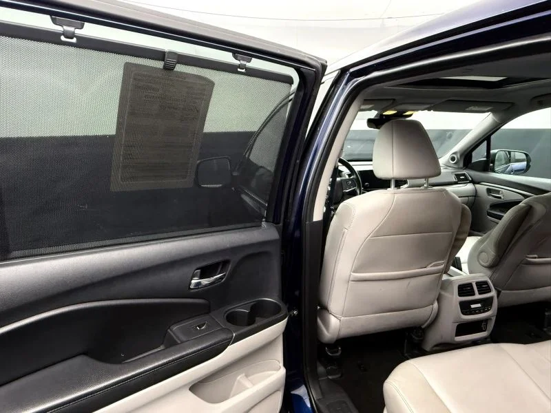 Used 2020  Honda EX-L Sport Utility 4D image 14