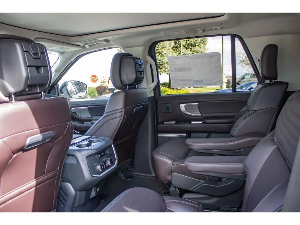 New 2026 Star White Metallic Tri-Coat Ford Platinum® image 24