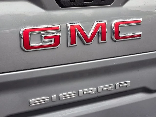 Used 2025 Sterling Metallic GMC SLT image 17