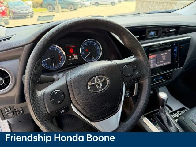 Used 2018 Silver Toyota LE image 19