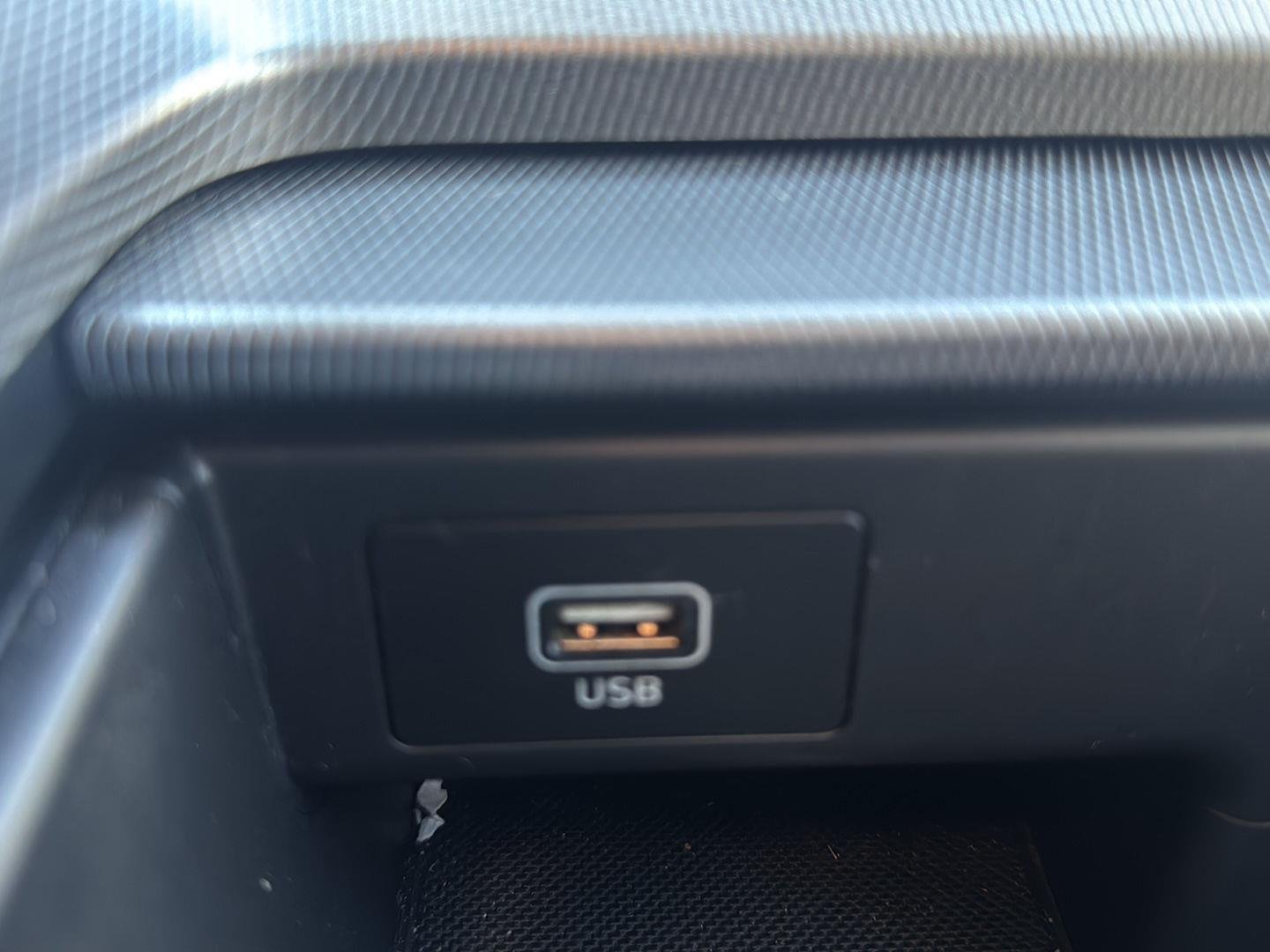 Used 2020 Steel Graphite Hyundai SE image 36