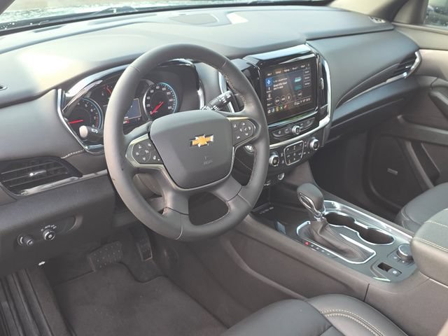 Used 2023 Silver Sage Metallic Chevrolet LT Leather image 31