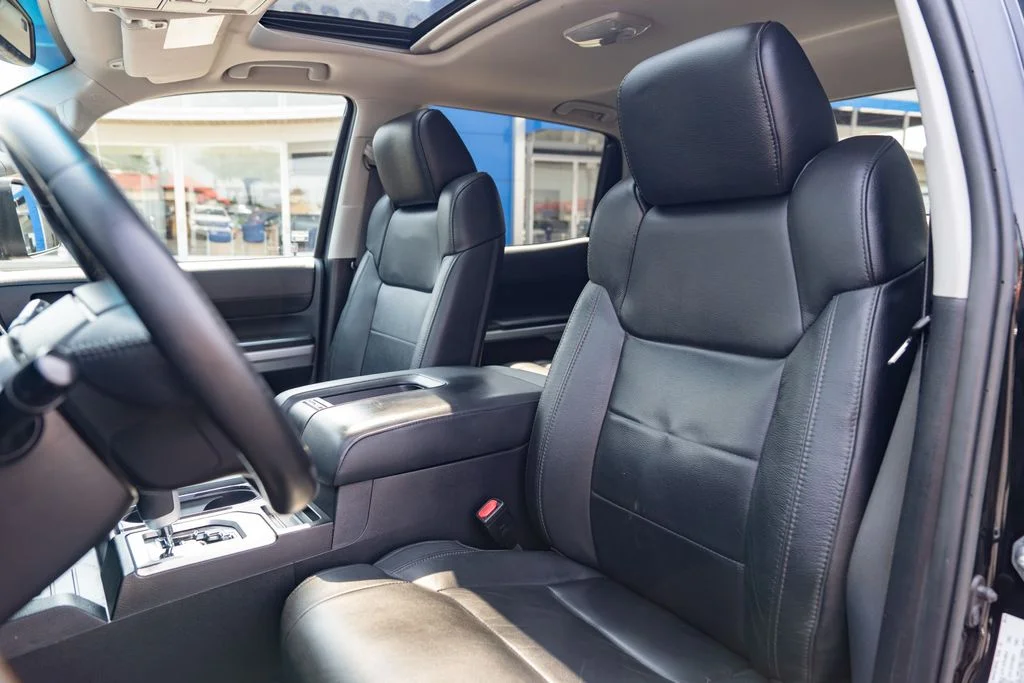 Used 2016 Midnight Black Metallic Toyota Limited image 24