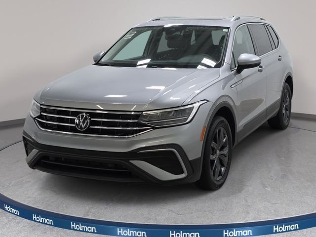 Used 2022  Volkswagen 2.0T SE image 1
