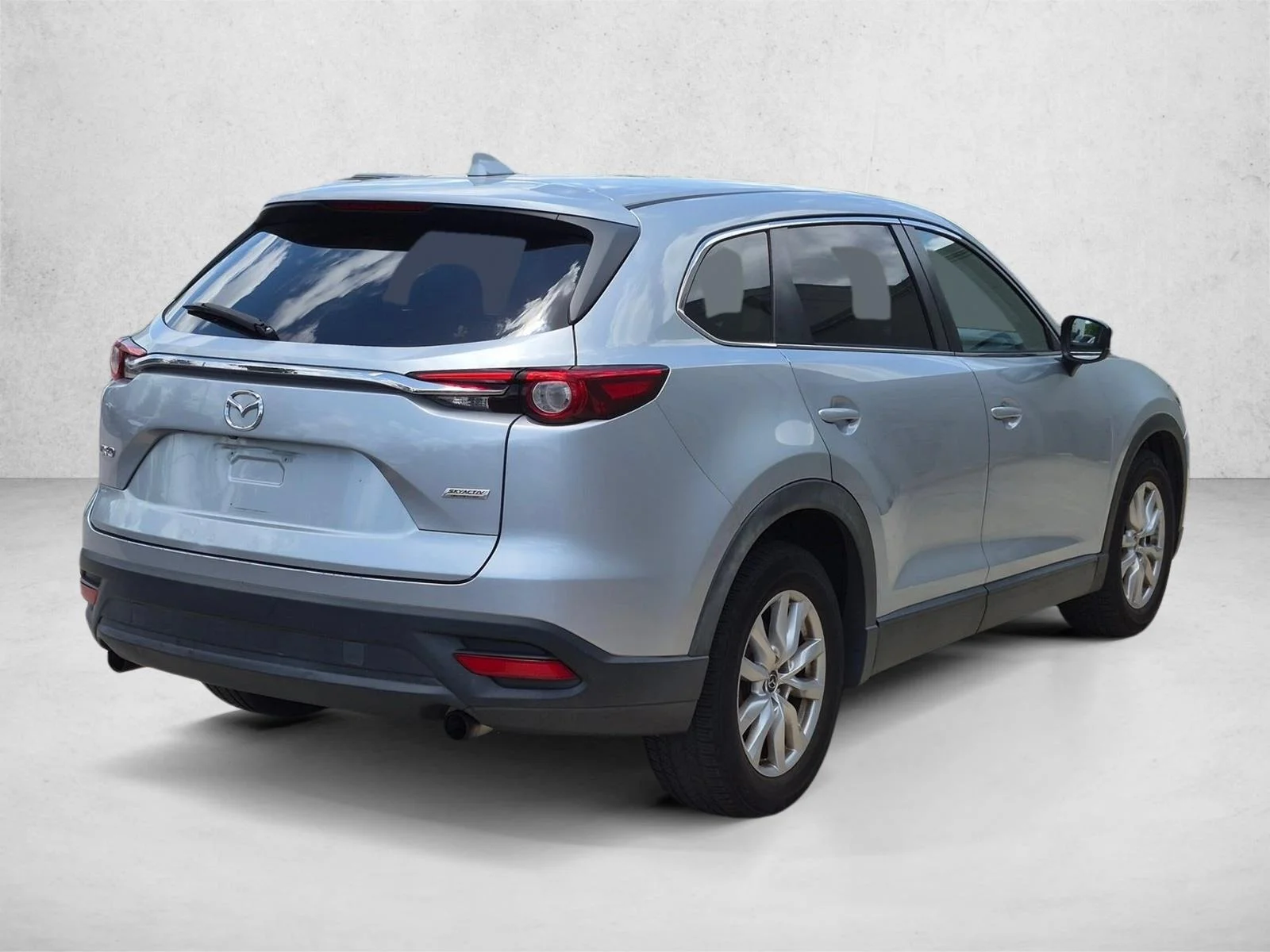 Used 2016 Sonic Silver Metallic Mazda Sport image 5